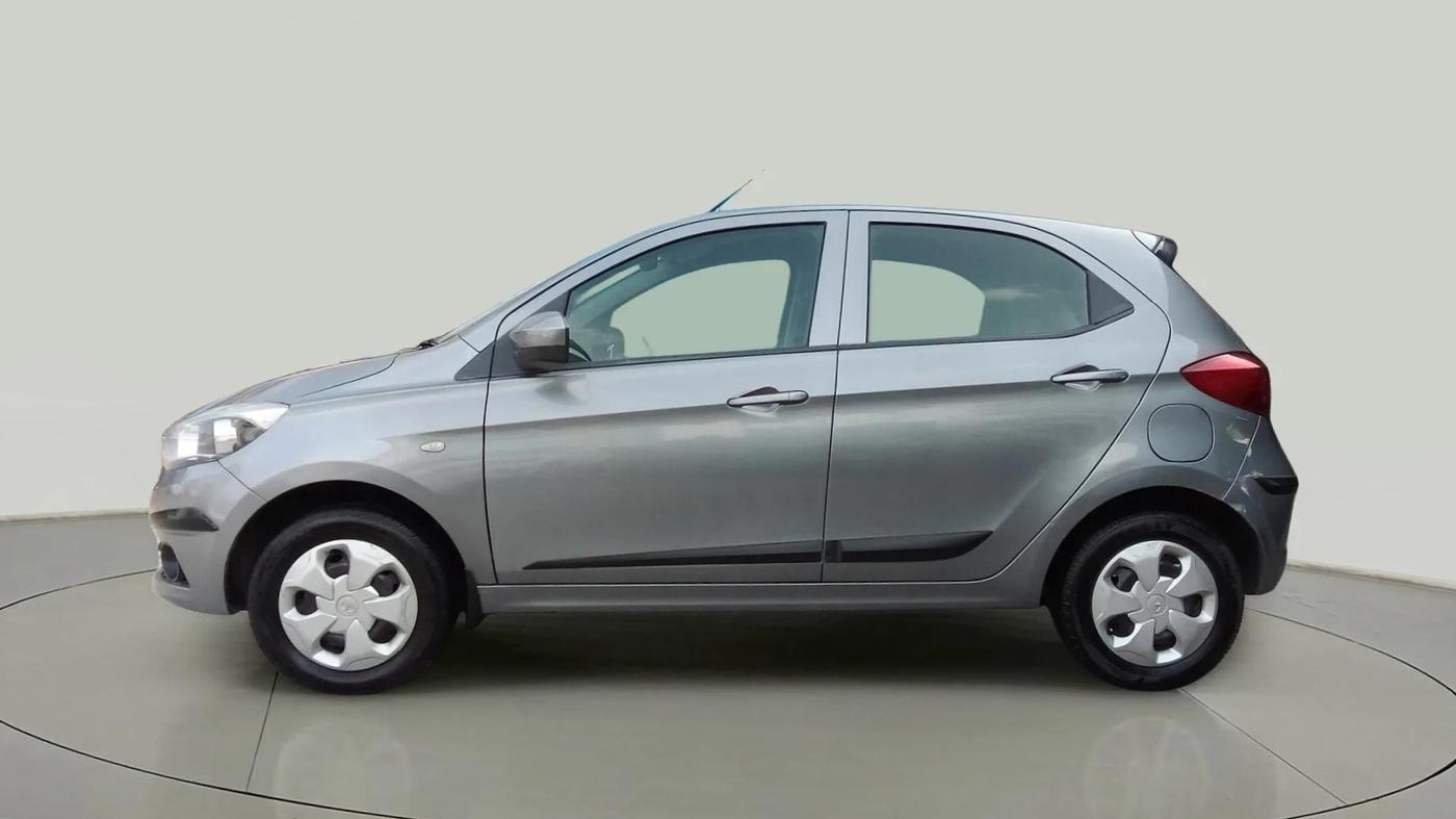 2018 Tata Tiago XT PETROL, Petrol, Manual, 53,144 km, Left Side