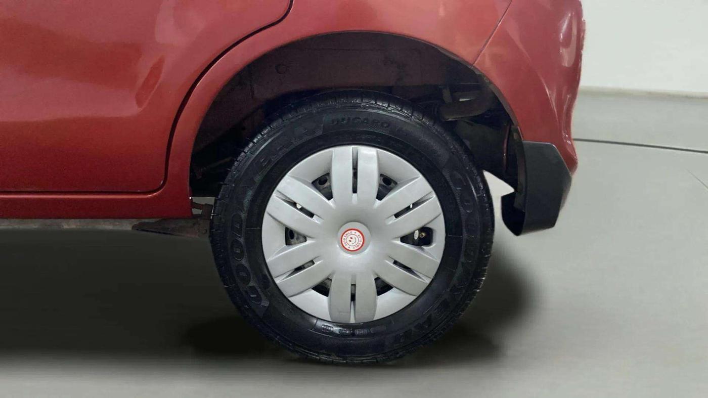 2016 Maruti Alto 800 LXI, Petrol, Manual, 27,200 km, Left Rear Wheel