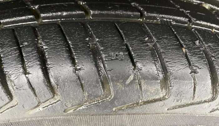 2018 Renault Kwid CLIMBER 1.0, Petrol, Manual, 48,219 km, Left Rear Tyre Tread