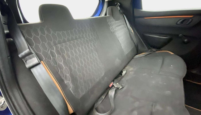 2018 Renault Kwid CLIMBER 1.0, Petrol, Manual, 48,219 km, Right Side Rear Door Cabin