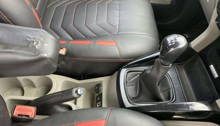 2016 Ford Ecosport TITANIUM 1.5L DIESEL, Diesel, Manual, 1,36,505 km, Gear Lever