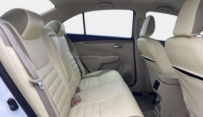 2020 Maruti Ciaz DELTA 1.5 SHVS MT PETROL, Petrol, Manual, 59,830 km, Right Side Rear Door Cabin