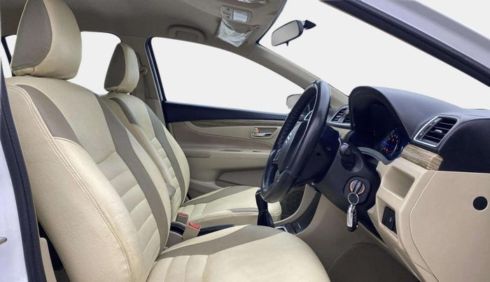 2020 Maruti Ciaz DELTA 1.5 SHVS MT PETROL, Petrol, Manual, 59,830 km, Right Side Front Door Cabin