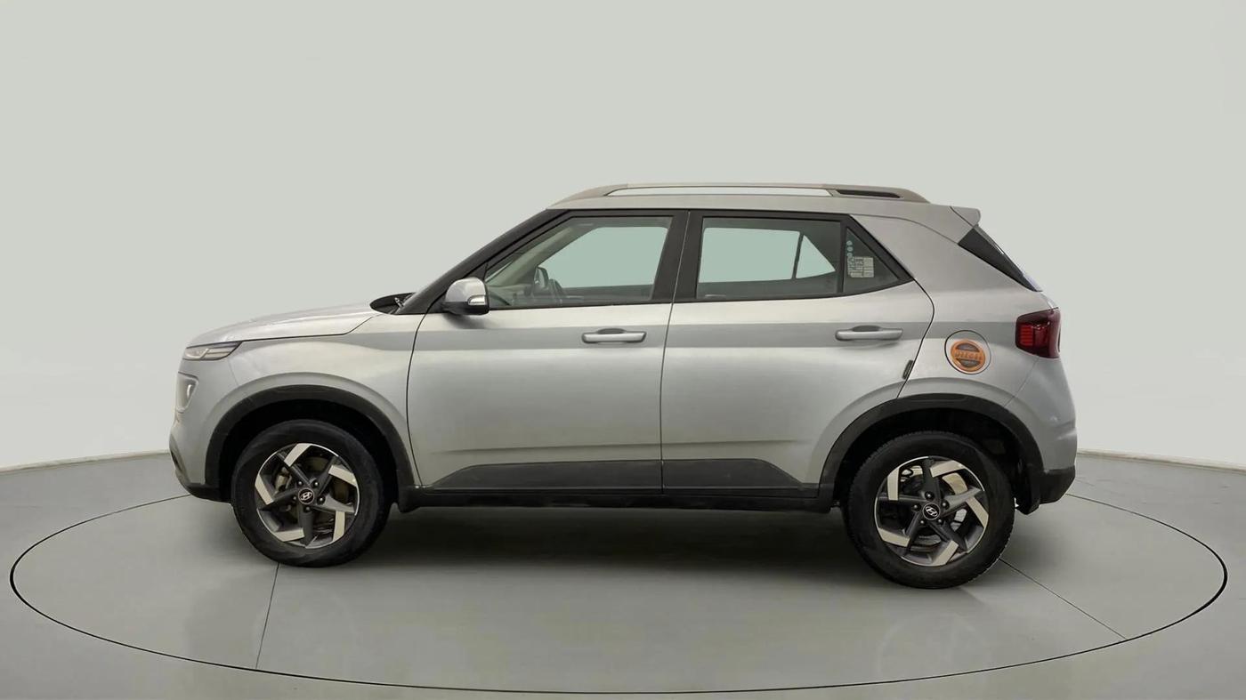 2020 Hyundai VENUE SX 1.5 CRDI, Diesel, Manual, 31,701 km, Left Side