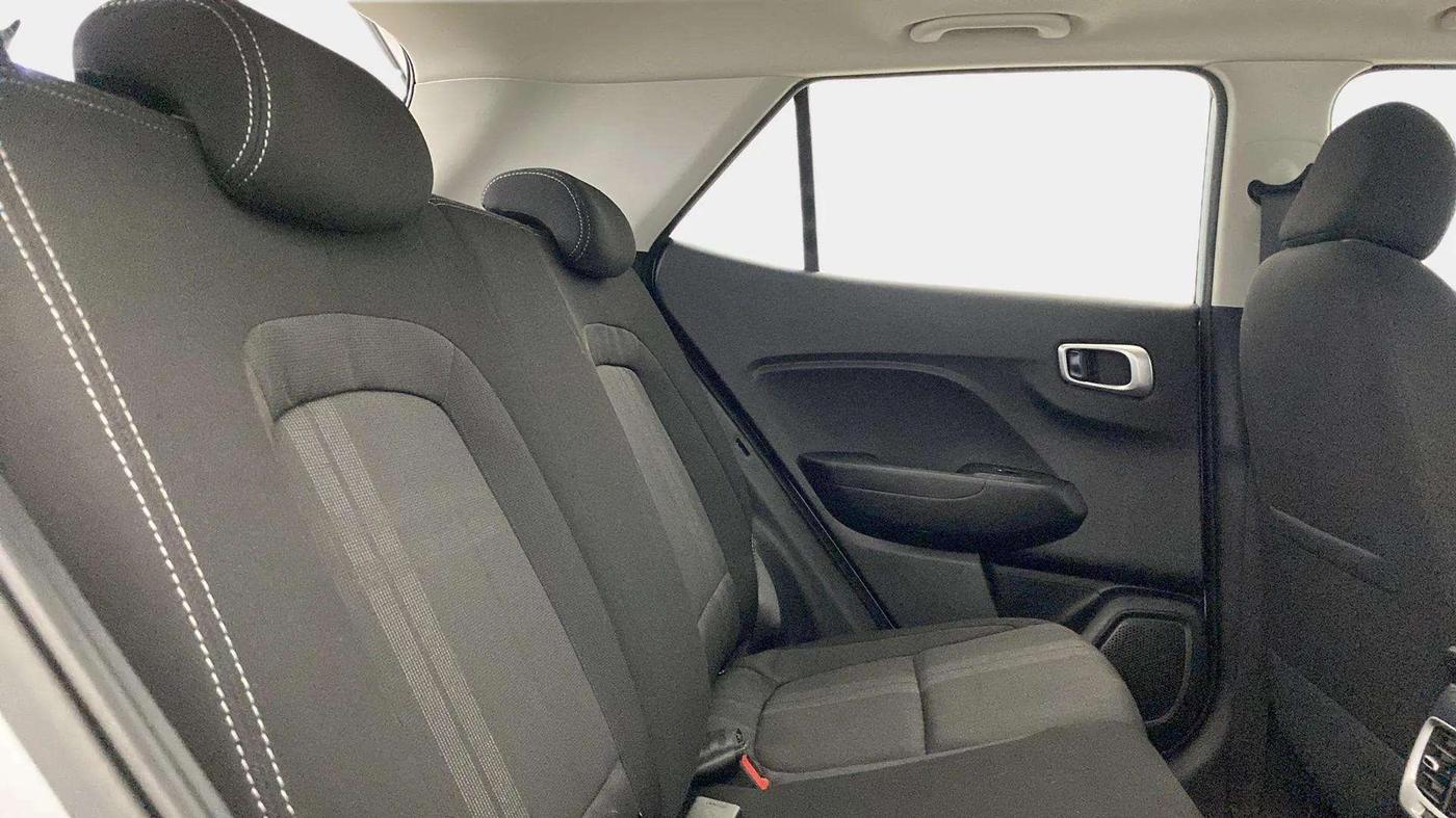 2020 Hyundai VENUE SX 1.5 CRDI, Diesel, Manual, 31,701 km, Right Side Rear Door Cabin