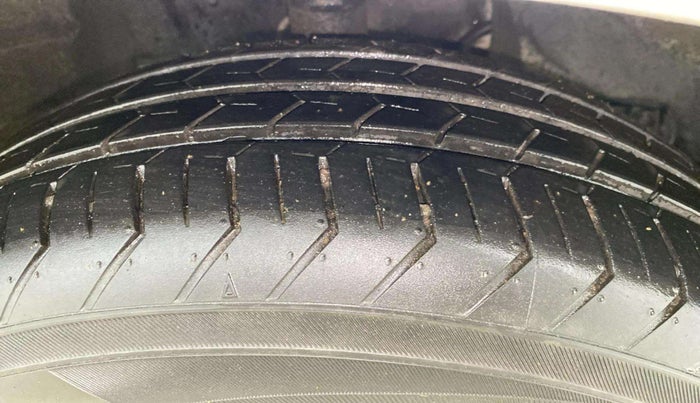 2024 Maruti Celerio ZXI PLUS AGS, Petrol, Automatic, 1,022 km, Right Front Tyre Tread