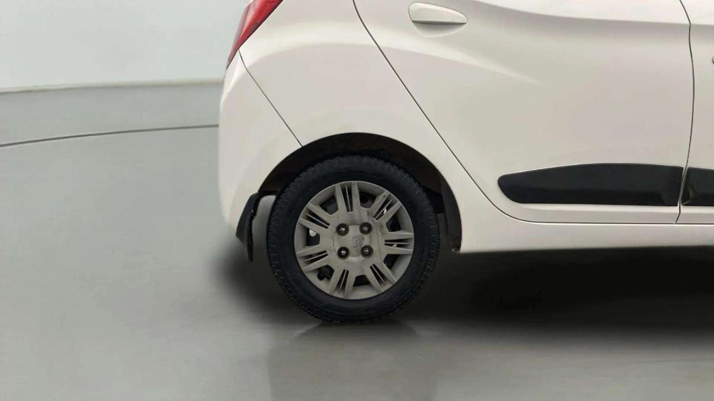 2018 Hyundai Eon ERA +, Petrol, Manual, 77,720 km, Right Rear Wheel