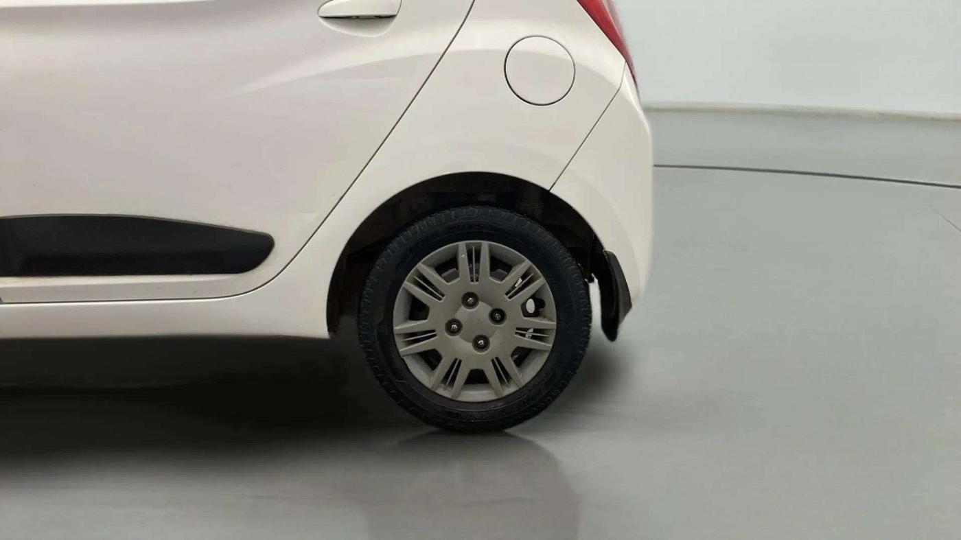 2018 Hyundai Eon ERA +, Petrol, Manual, 77,720 km, Left Rear Wheel