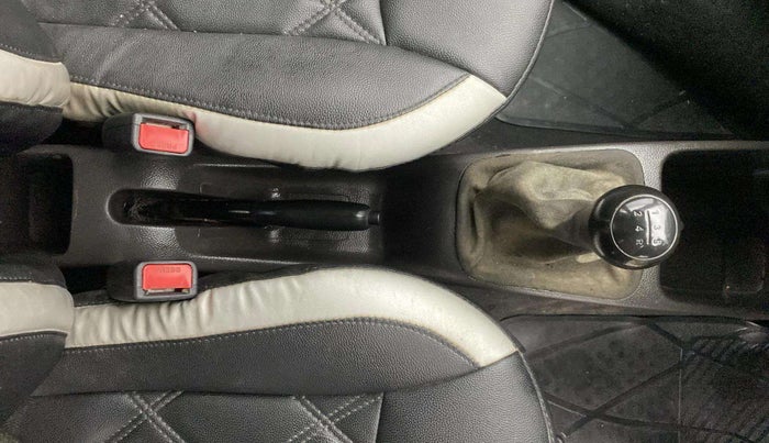 2018 Hyundai Eon ERA +, Petrol, Manual, 77,720 km, Gear Lever