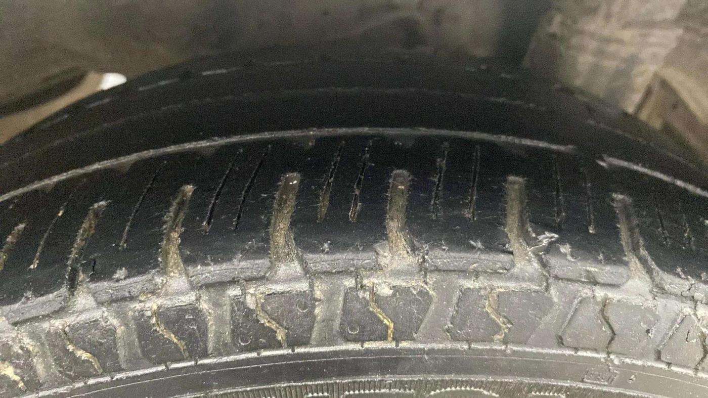 2018 Hyundai Eon ERA +, Petrol, Manual, 77,720 km, Left Rear Tyre Tread