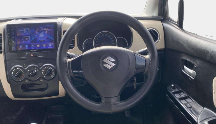 2017 Maruti Wagon R 1.0 VXI, Petrol, Manual, 47,616 km, Steering Wheel Close Up