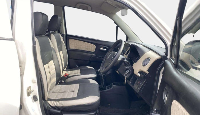 2017 Maruti Wagon R 1.0 VXI, Petrol, Manual, 47,616 km, Right Side Front Door Cabin