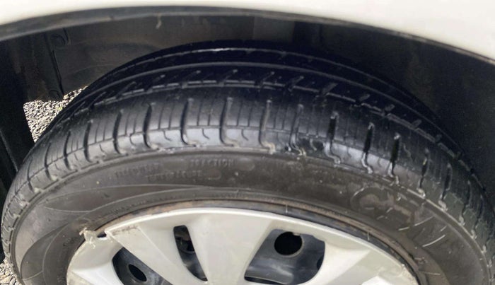 2017 Maruti Wagon R 1.0 VXI, Petrol, Manual, 47,616 km, Left Front Tyre Tread