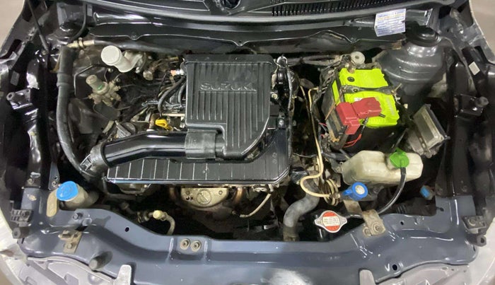 2013 Maruti Swift Dzire VXI, CNG, Manual, 65,518 km, Engine View