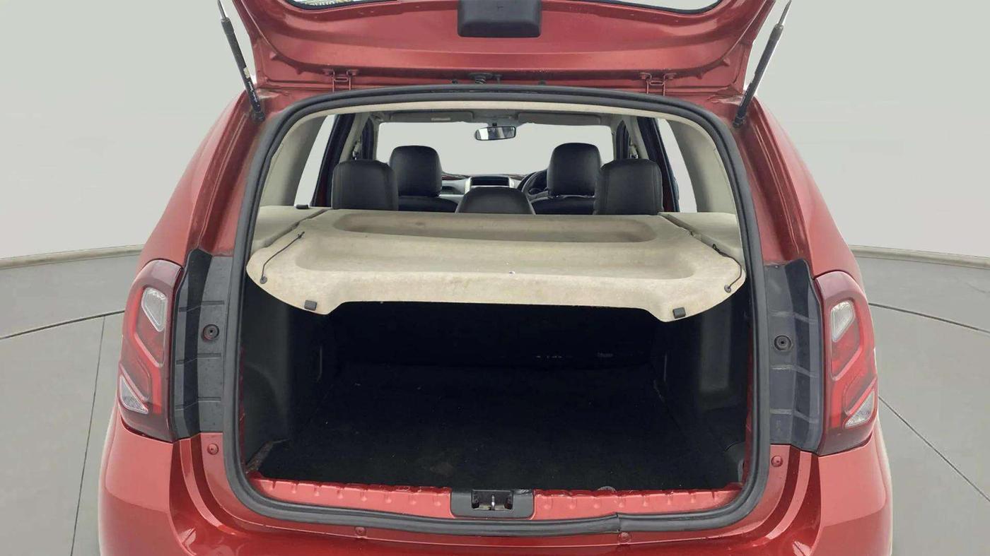 2018 Renault Duster RXS CVT, Petrol, Automatic, 71,315 km, Boot Inside
