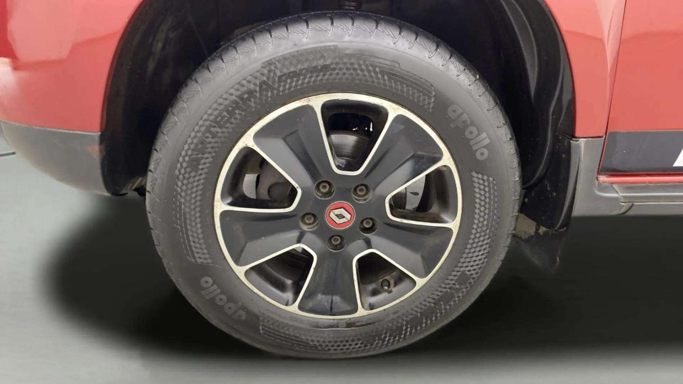 2018 Renault Duster RXS CVT, Petrol, Automatic, 71,315 km, Left Front Wheel