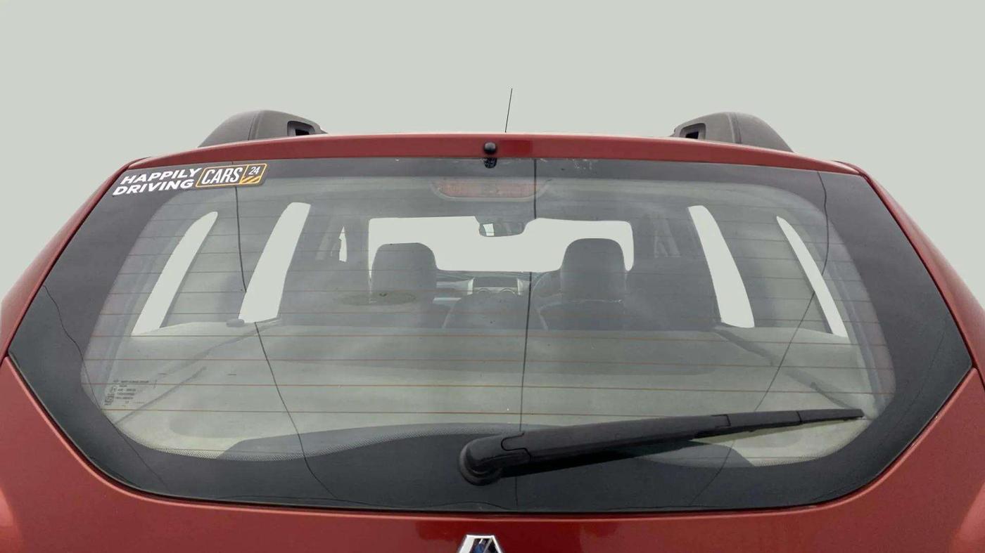 2018 Renault Duster RXS CVT, Petrol, Automatic, 71,315 km, Rear Windshield
