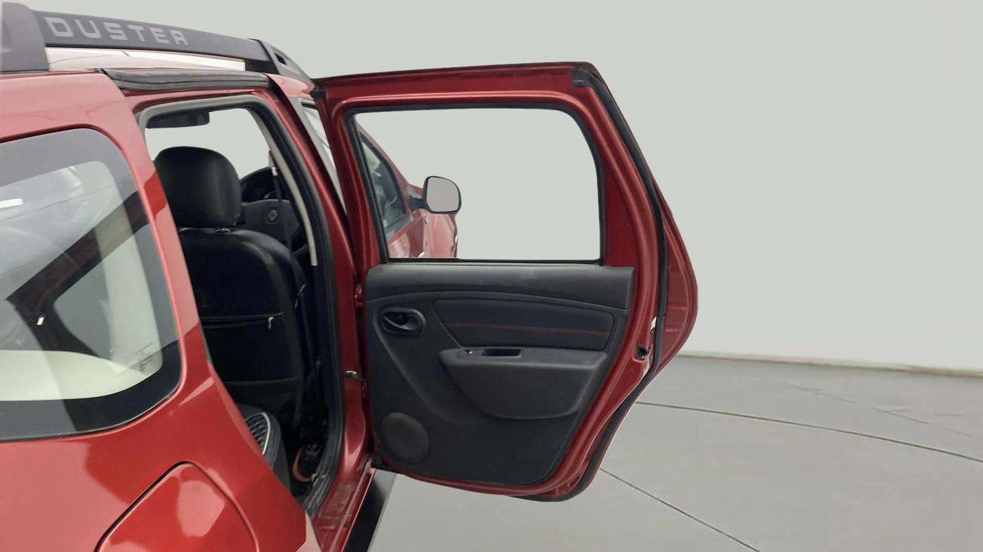 2018 Renault Duster RXS CVT, Petrol, Automatic, 71,315 km, RHS Rear Door