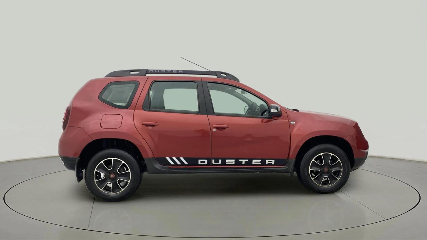 2018 Renault Duster RXS CVT, Petrol, Automatic, 71,315 km, Right Side View