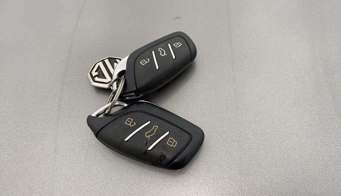 2023 MG ASTOR SMART 1.5 MT, Petrol, Manual, 21,778 km, Key Close Up