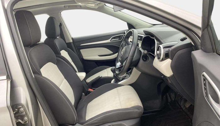 2023 MG ASTOR SMART 1.5 MT, Petrol, Manual, 21,778 km, Right Side Front Door Cabin