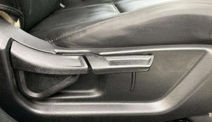 2020 KIA SELTOS HTX IVT 1.5 PETROL, Petrol, Automatic, 1,17,814 km, Driver Side Adjustment Panel