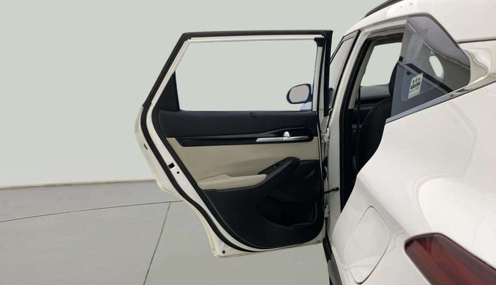 2020 KIA SELTOS HTX IVT 1.5 PETROL, Petrol, Automatic, 1,17,814 km, LHS Rear Door