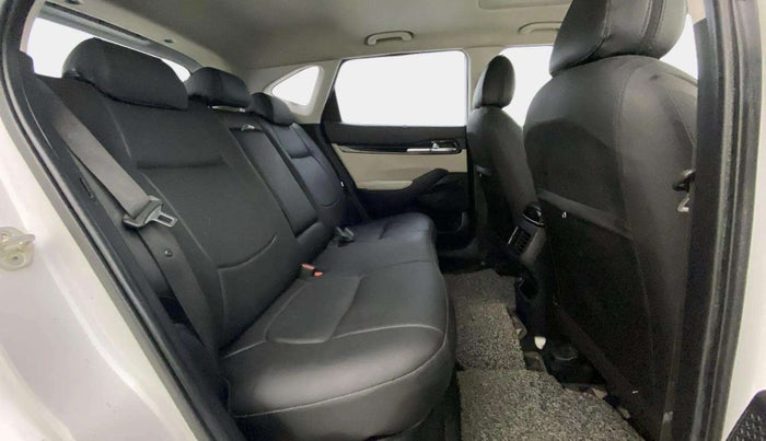 2020 KIA SELTOS HTX IVT 1.5 PETROL, Petrol, Automatic, 1,17,814 km, Right Side Rear Door Cabin