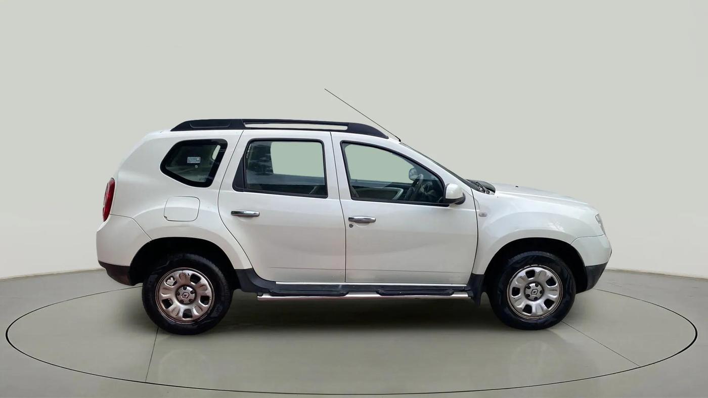 2014 Renault Duster 85 PS RXL DIESEL, Diesel, Manual, 95,548 km, Right Side View