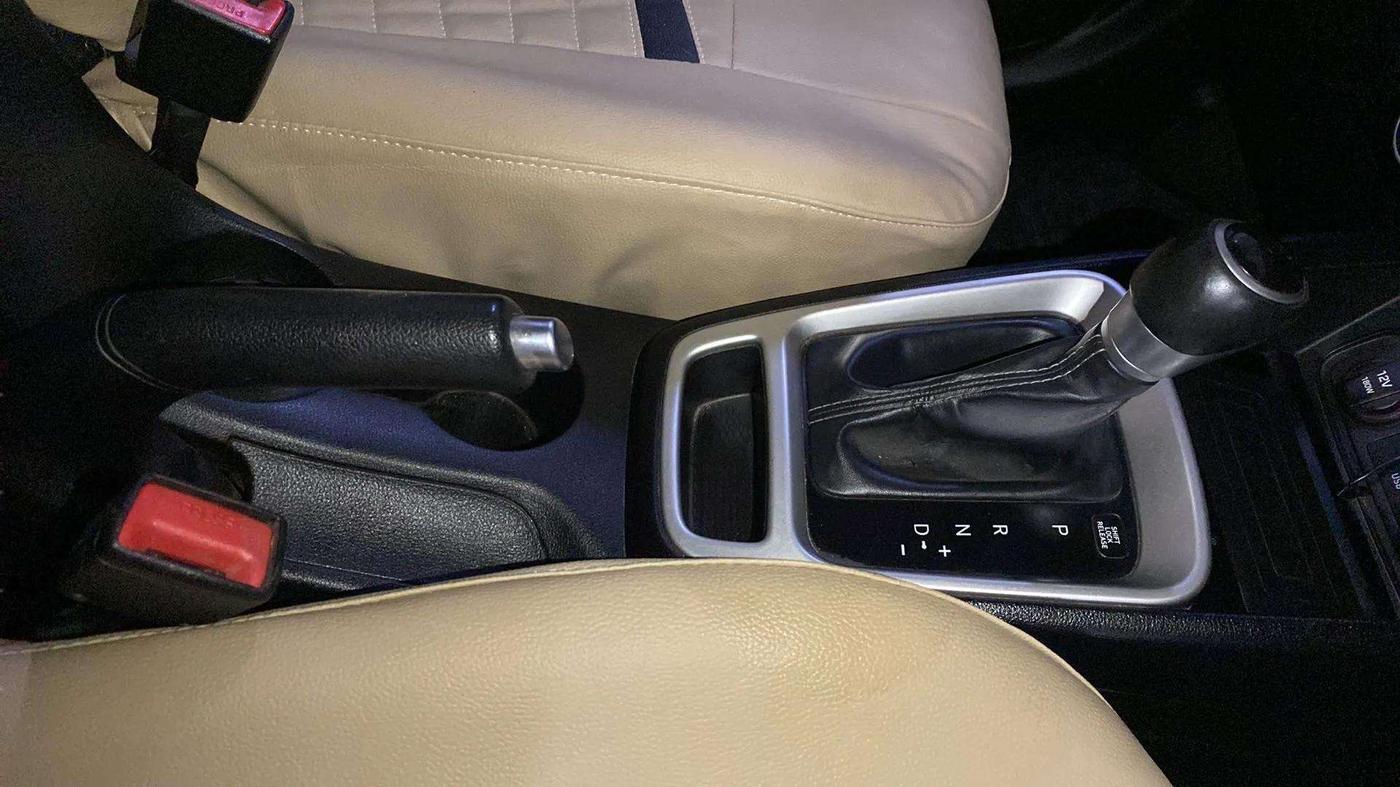 2020 Hyundai VENUE SX PLUS 1.0 TURBO DCT, Petrol, Automatic, 38,579 km, Gear Lever
