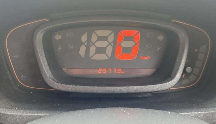 2016 Renault Kwid RXT 1.0, Petrol, Manual, 25,766 km, Odometer Image