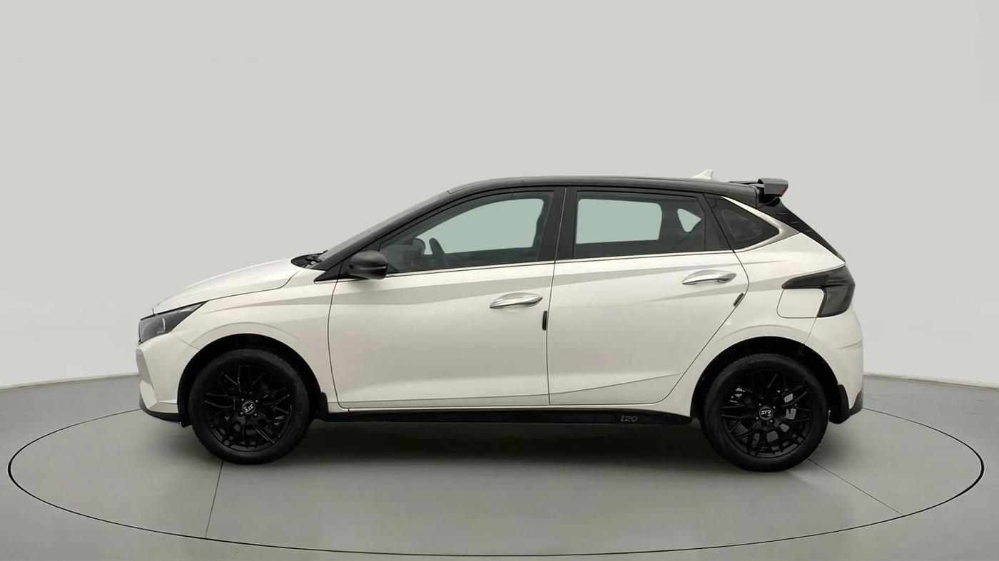 2023 Hyundai NEW I20 ASTA 1.2 MT, Petrol, Manual, 25,860 km, Left Side