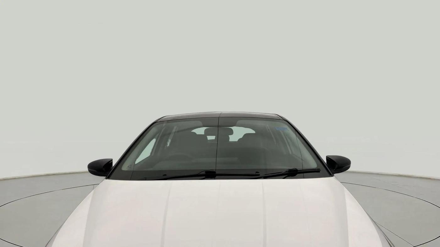 2023 Hyundai NEW I20 ASTA 1.2 MT, Petrol, Manual, 25,860 km, Front Windshield