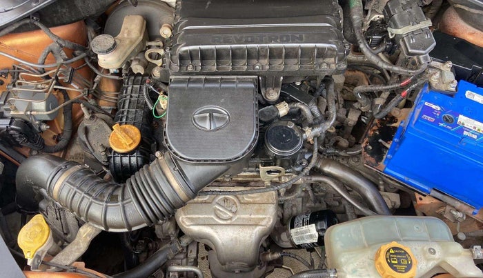 2016 Tata Tiago XZ PETROL, Petrol, Manual, 52,448 km, Open Bonet