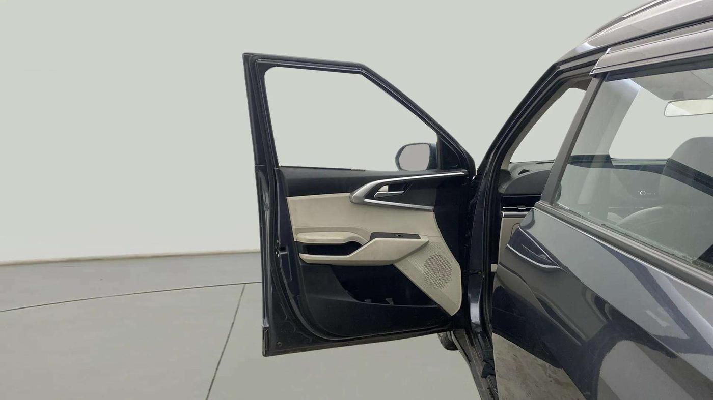 2023 KIA CARENS PRESTIGE 1.5 PETROL 7 STR, Petrol, Manual, 35,305 km, LHS Front Door