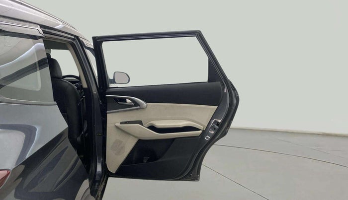 2023 KIA CARENS PRESTIGE 1.5 PETROL 7 STR, Petrol, Manual, 35,036 km, RHS Rear Door