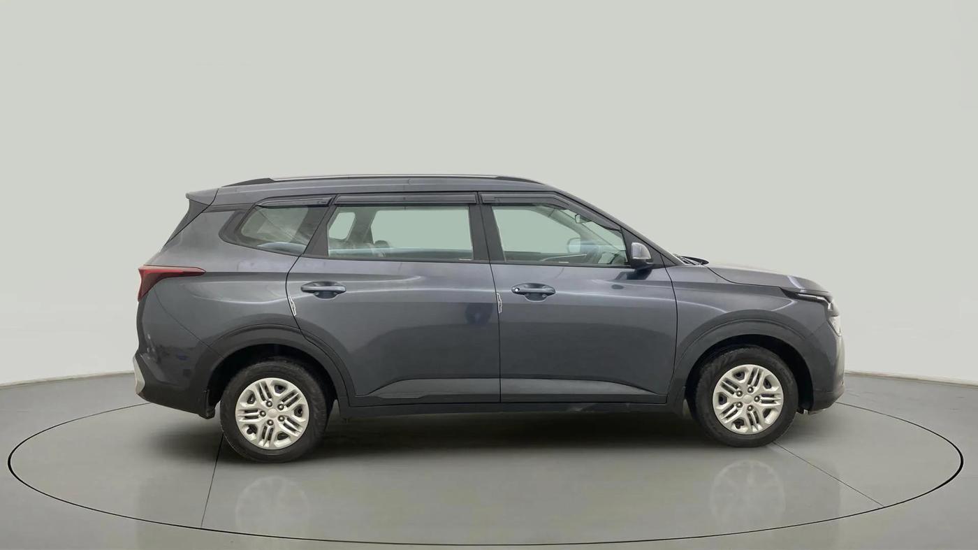 2023 KIA CARENS PRESTIGE 1.5 PETROL 7 STR, Petrol, Manual, 35,305 km, Right Side View