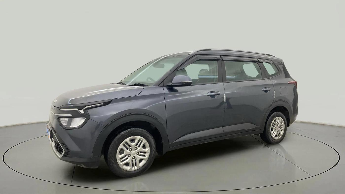 2023 KIA CARENS PRESTIGE 1.5 PETROL 7 STR, Petrol, Manual, 35,305 km, Left Front Diagonal