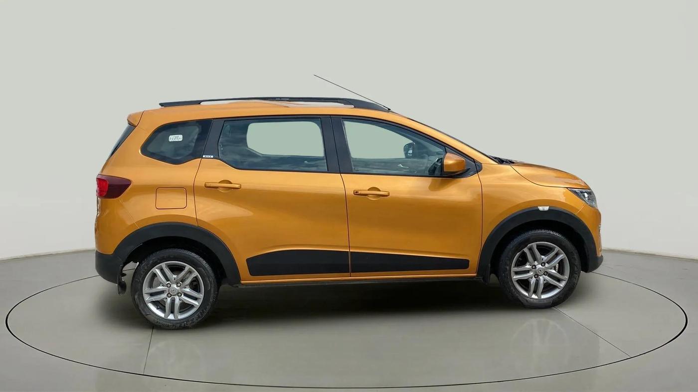 2020 Renault TRIBER RXZ, Petrol, Manual, 21,938 km, Right Side View