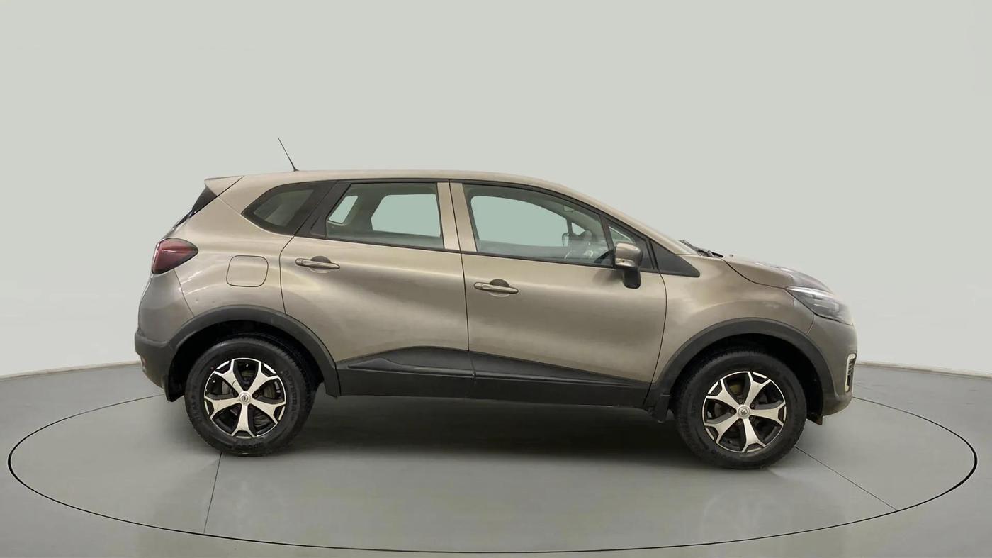 2018 Renault Captur RXE PETROL, Petrol, Manual, 62,461 km, Right Side View
