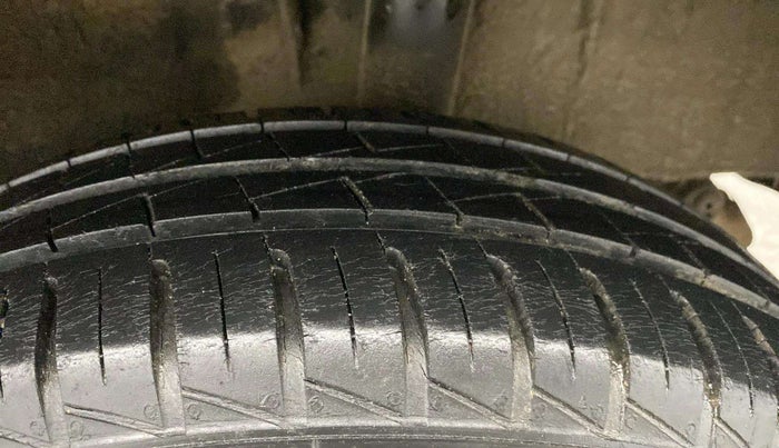 2021 Renault Kwid RXL, Petrol, Manual, 34,145 km, Left Rear Tyre Tread
