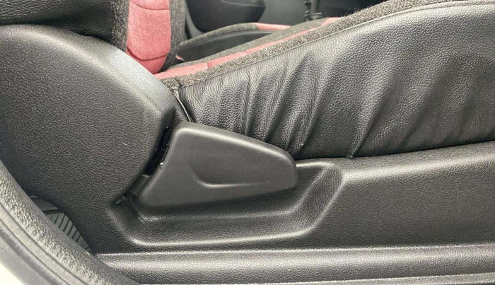 2021 Renault Kwid RXL, Petrol, Manual, 34,145 km, Driver Side Adjustment Panel