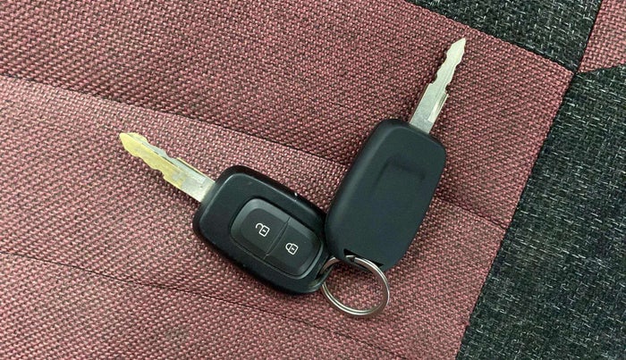 2021 Renault Kwid RXL, Petrol, Manual, 34,145 km, Key Close Up
