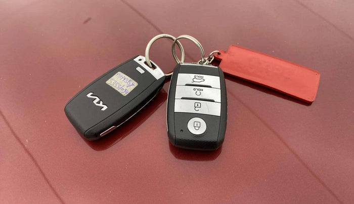 2021 KIA SONET HTX 1.5 AT, Diesel, Automatic, 18,801 km, Key Close Up
