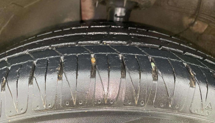2021 KIA SONET HTX 1.5 AT, Diesel, Automatic, 18,801 km, Left Front Tyre Tread