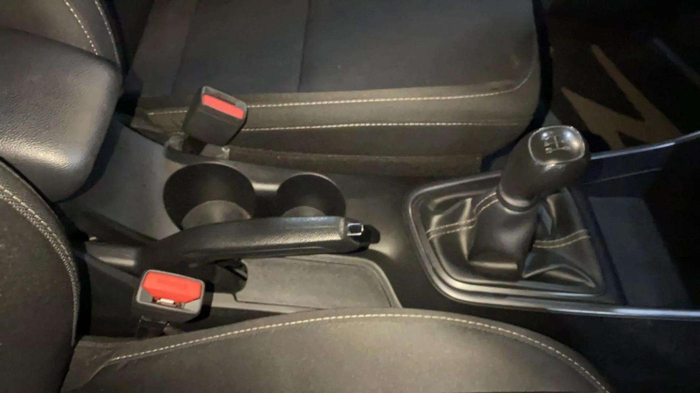 2023 Hyundai NEW I20 SPORTZ 1.2 MT, Petrol, Manual, 15,807 km, Gear Lever