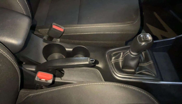 2023 Hyundai NEW I20 SPORTZ 1.2 MT, Petrol, Manual, 15,763 km, Gear Lever
