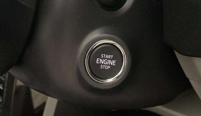 2021 Skoda KUSHAQ STYLE 1.0L TSI MT, Petrol, Manual, 26,008 km, Keyless Start/ Stop Button