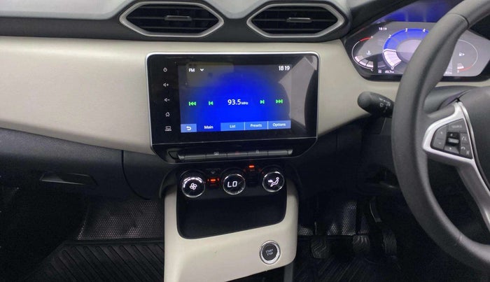 2024 Nissan MAGNITE XV MT, Petrol, Manual, 1,725 km, Air Conditioner
