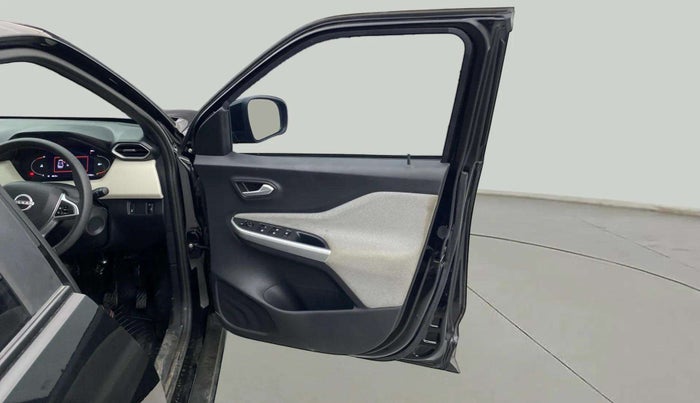2024 Nissan MAGNITE XV MT, Petrol, Manual, 1,725 km, RHS Front Door